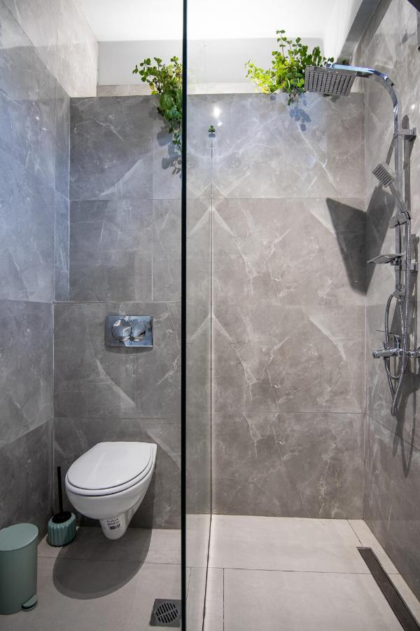 Georgianna'S Suite With Private Pool , 'Blank Suite' Charokopio Exterior photo